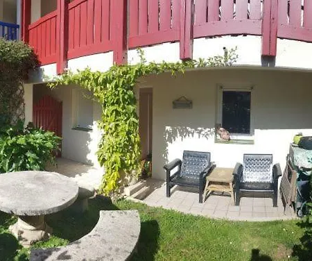 Face A L'ocean - Boulevard De La - T3 * Hendaye